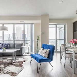 Stunning Views Of Downtown - Luxury High Rise With King Bed! Holiday home Toronto