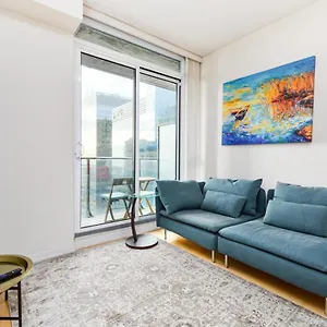 Minutes Walk To Scotiabank Arena,tiff, Mtcc,cn Tower Downtown Apartment Toronto
